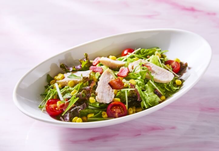 チキンとコーンのサラダ